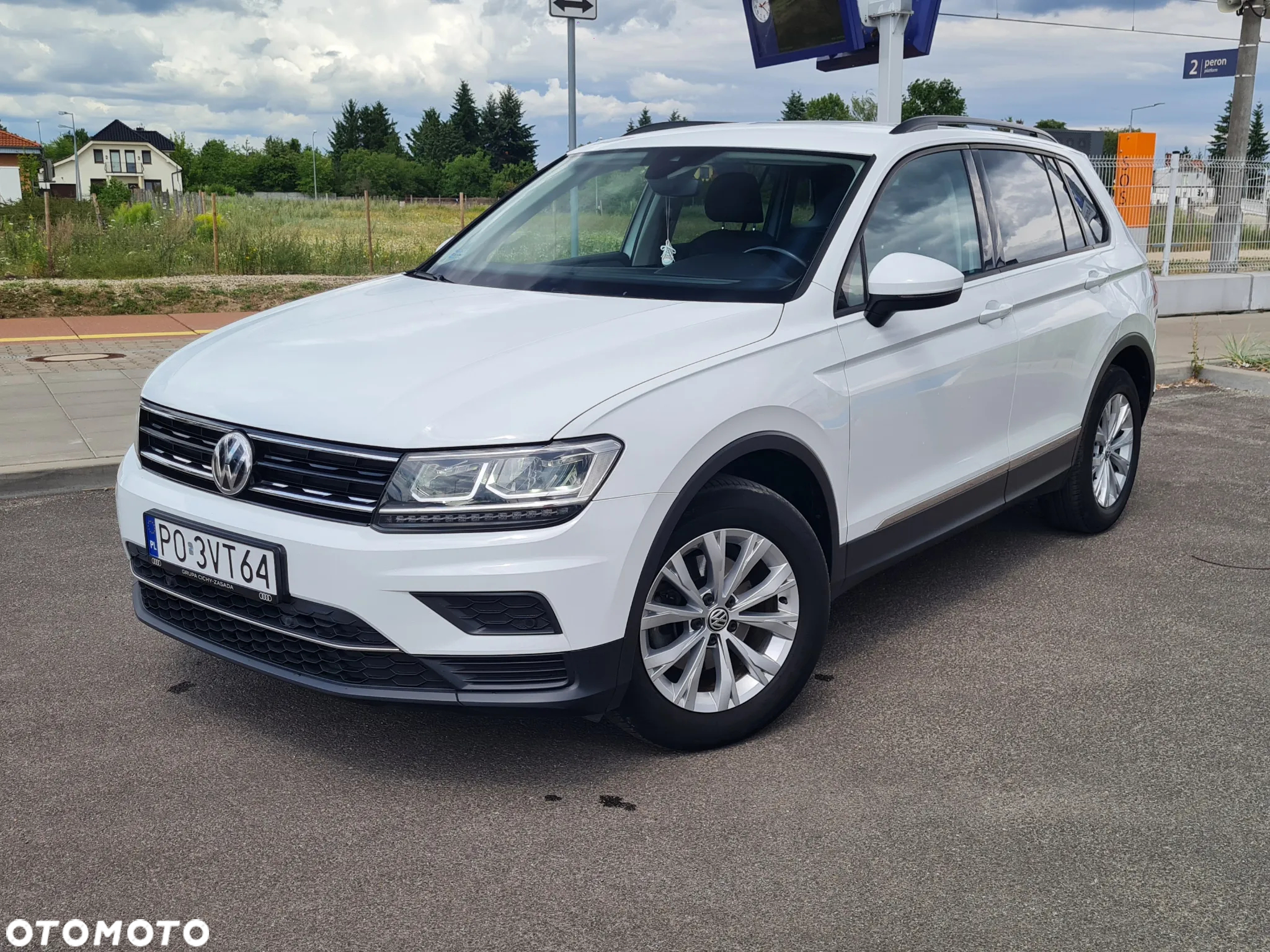 Volkswagen Tiguan - 19