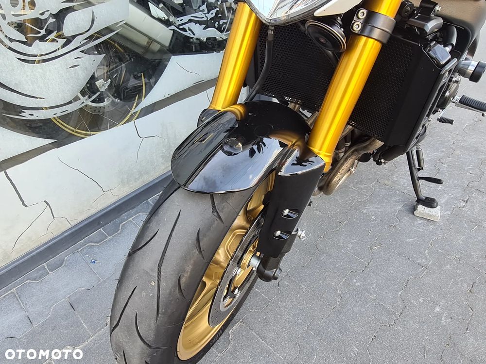 Yamaha FZ8 - 3