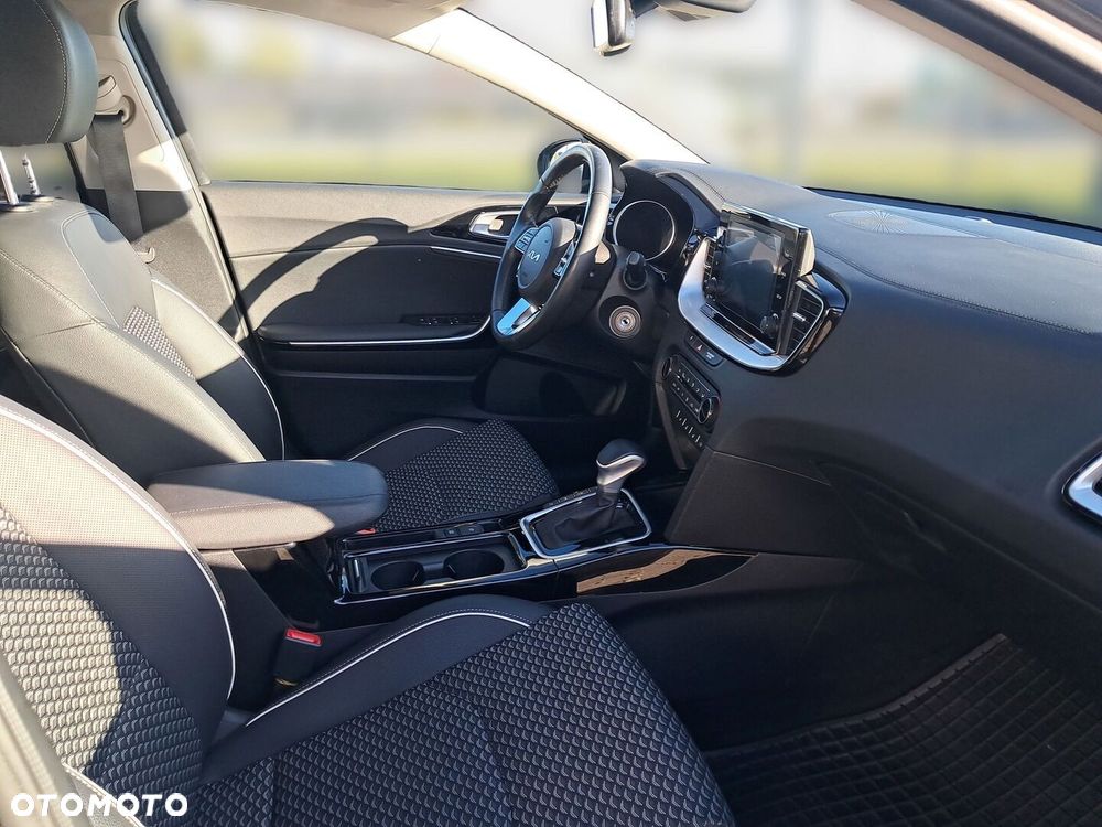 Kia Ceed 1.5 T-GDI L DCT - 17