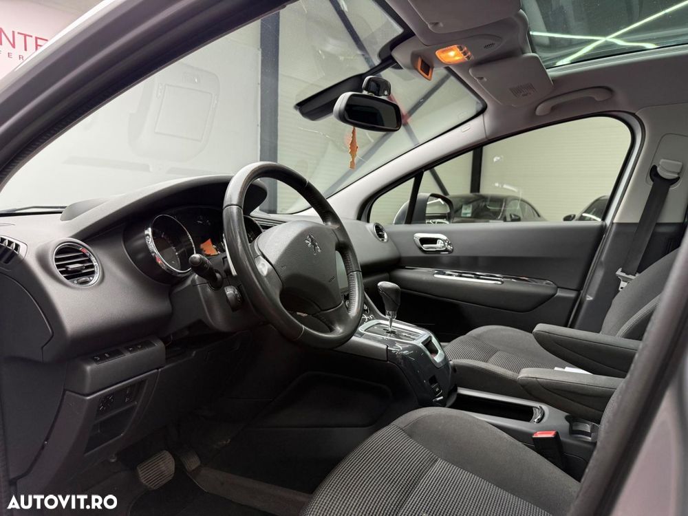 Peugeot 5008 1.6 HDI Confort Pack - 10