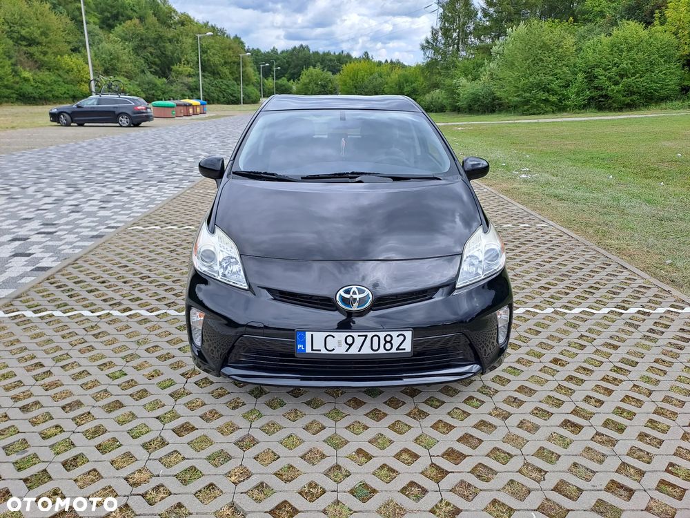 Toyota Prius (Hybrid) - 8