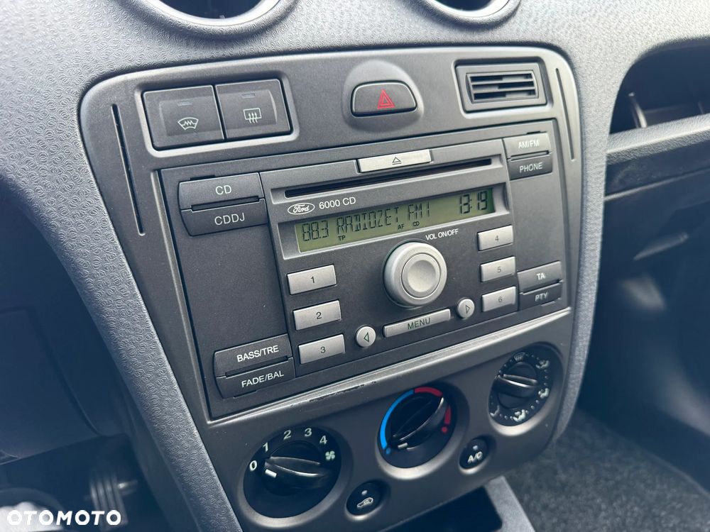 Ford Fusion 1.6 Elegance - 20