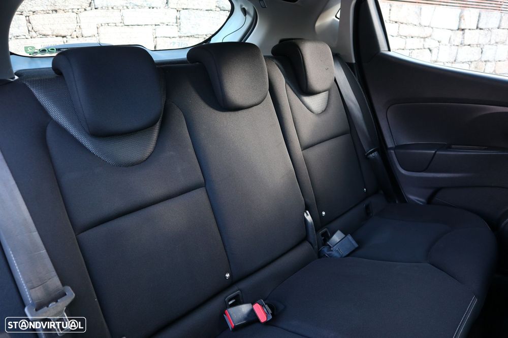 Renault Clio 1.5 dCi Dynamique S - 27