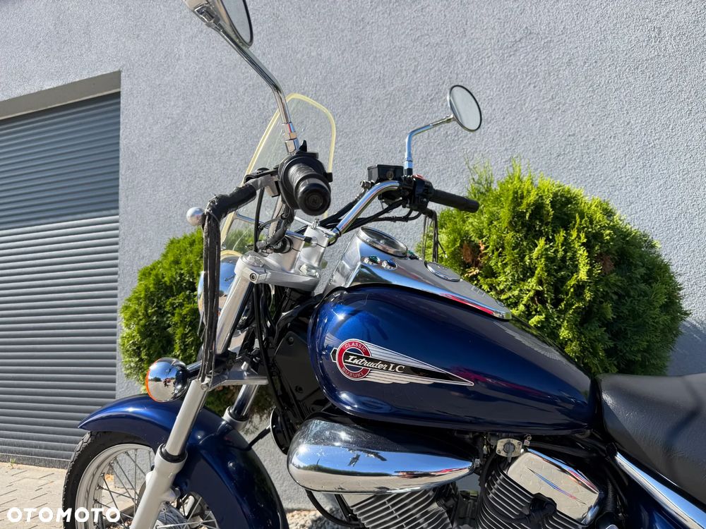 Suzuki Intruder - 27