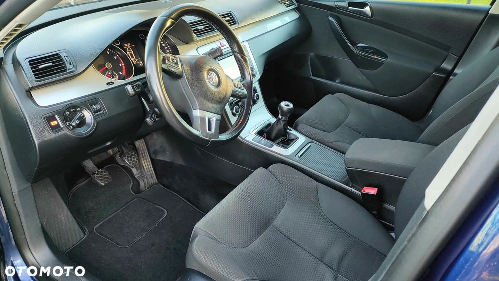 Volkswagen Passat 1.8 TSI Exclusive - 13