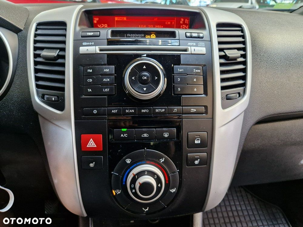 Kia Venga - 14