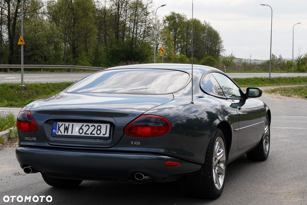 Jaguar XK8 - 9