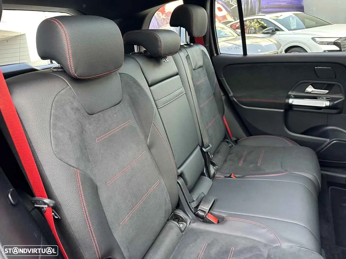 Mercedes-Benz GLB 35 AMG 4Matic - 32