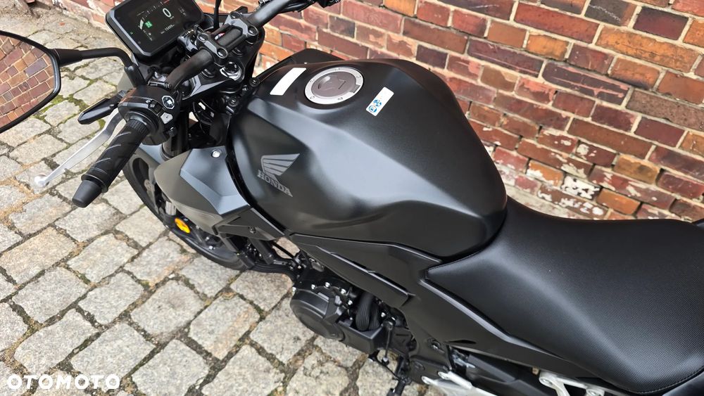 Honda Hornet - 12