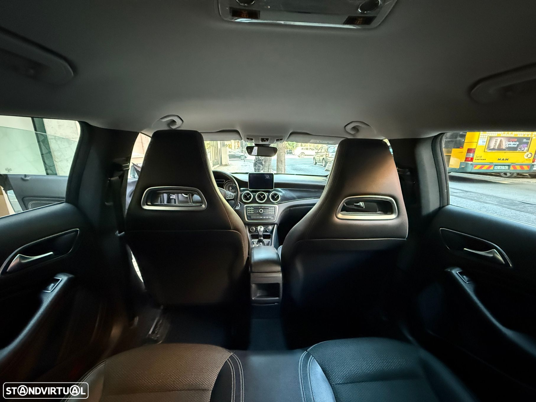 Mercedes-Benz CLA 180 d Shooting Brake - 12