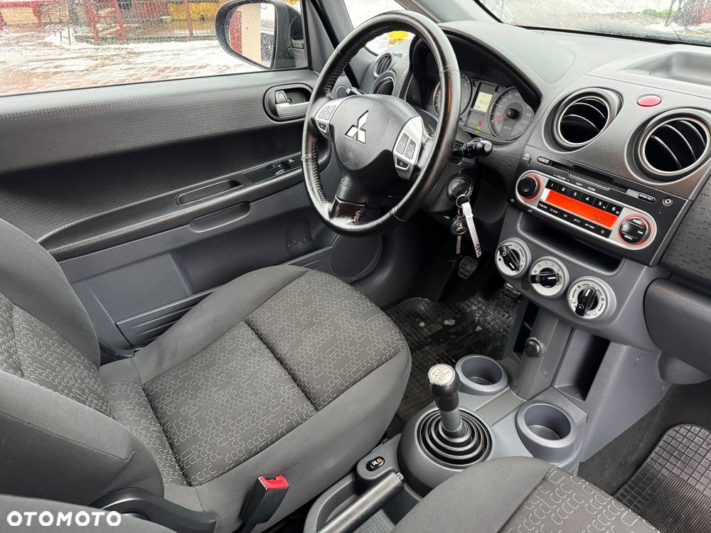 Mitsubishi Colt - 19