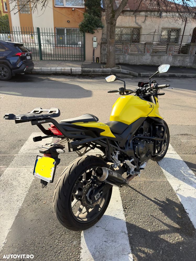 Honda CB 750 Hornet - 2