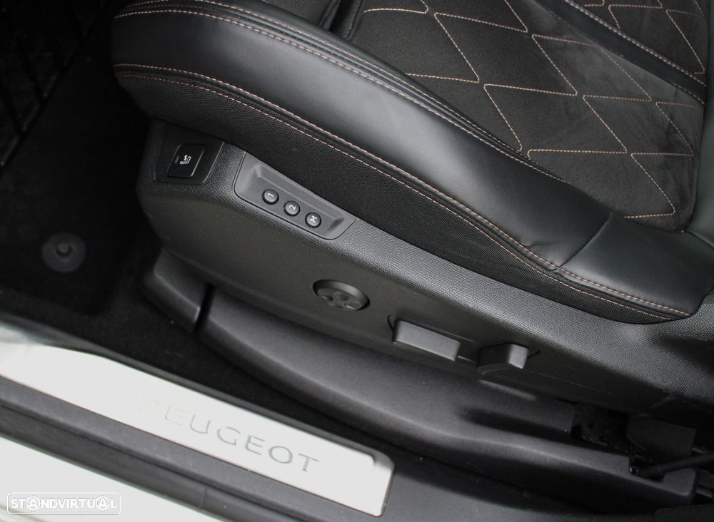 Peugeot 3008 2.0 BlueHDi GT Line EAT8 - 35