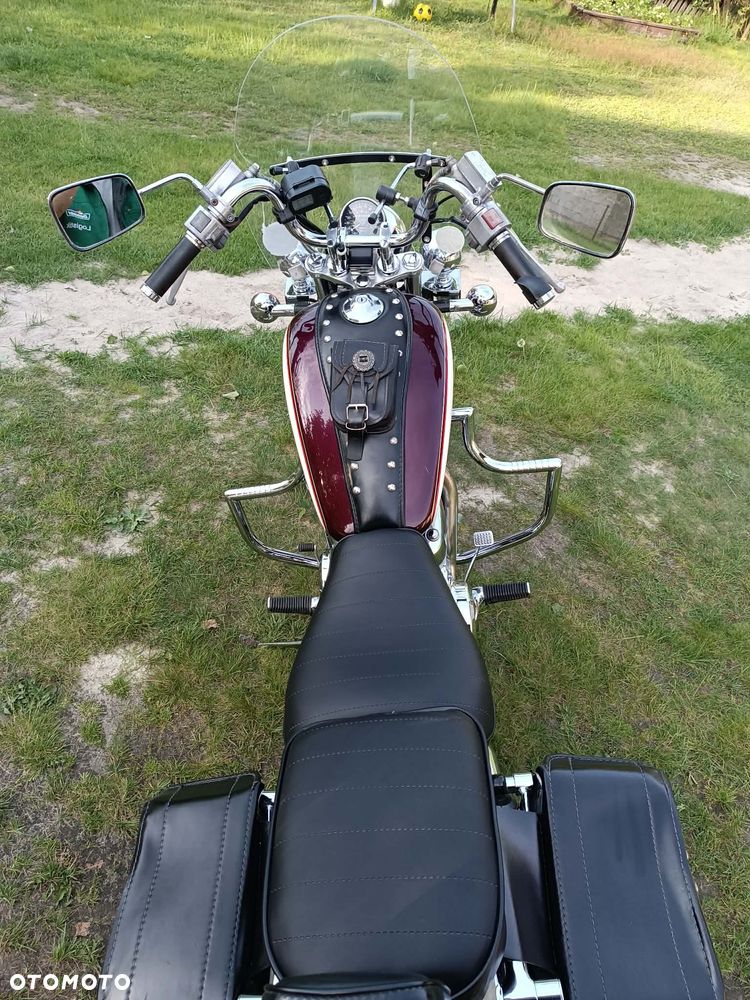 Suzuki Intruder - 10