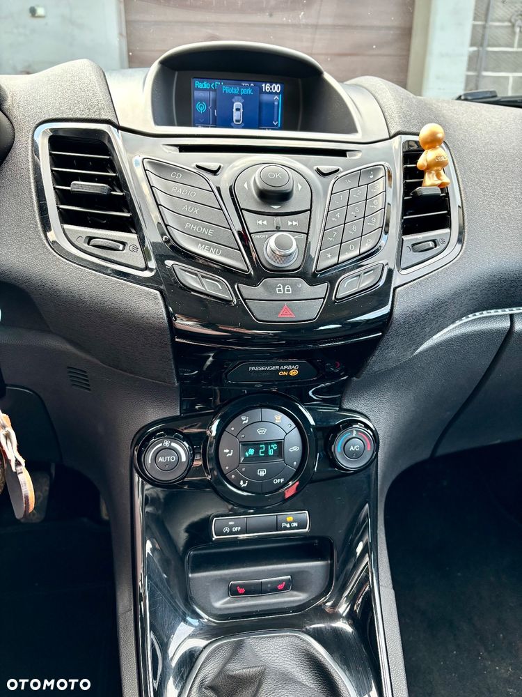 Ford Fiesta 1.0 EcoBoost Titanium - 21