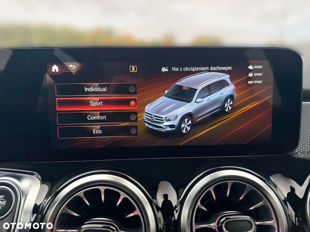 Mercedes-Benz GLB - 28