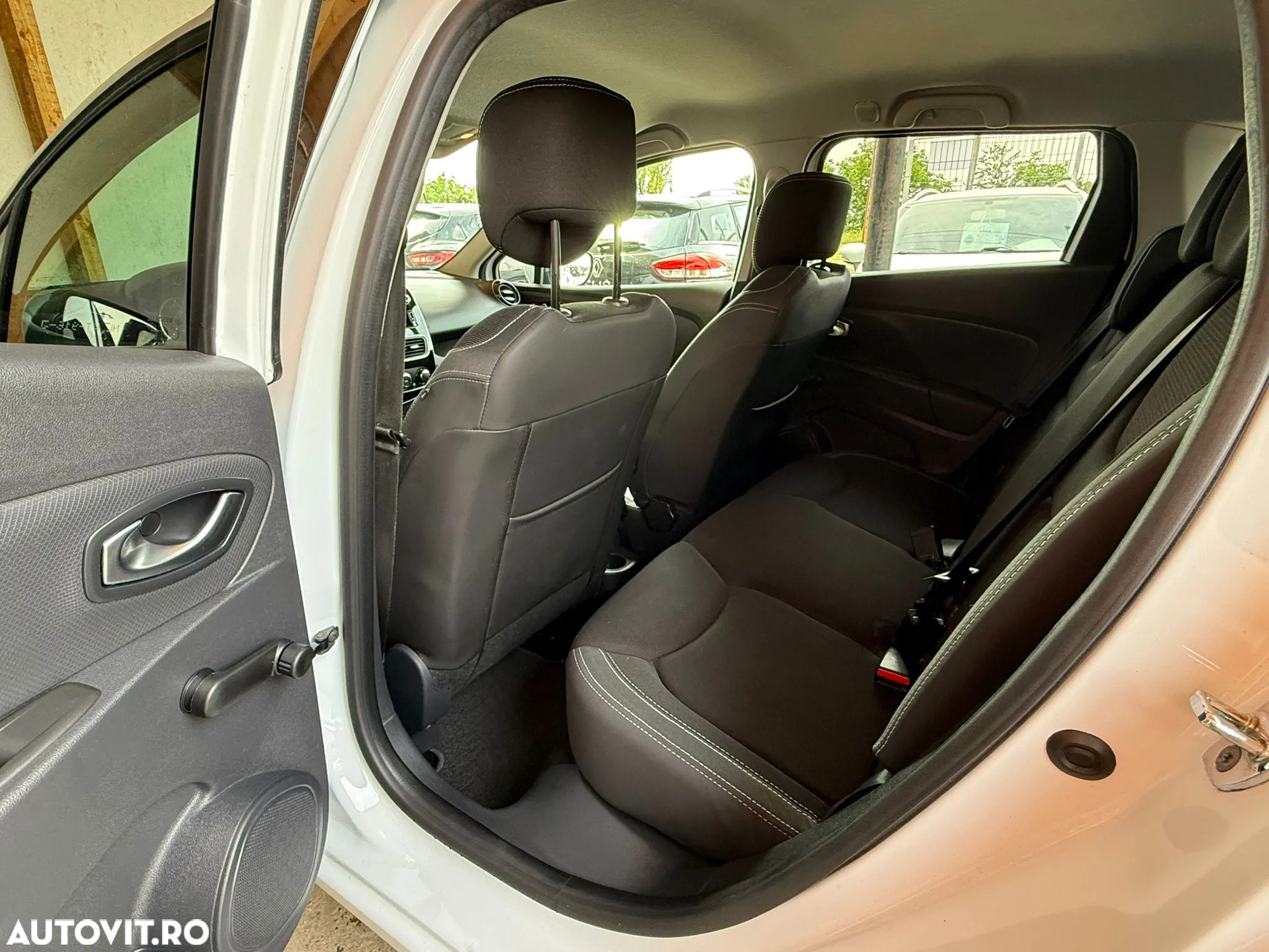 Renault Clio Estate TCe Zen - 13
