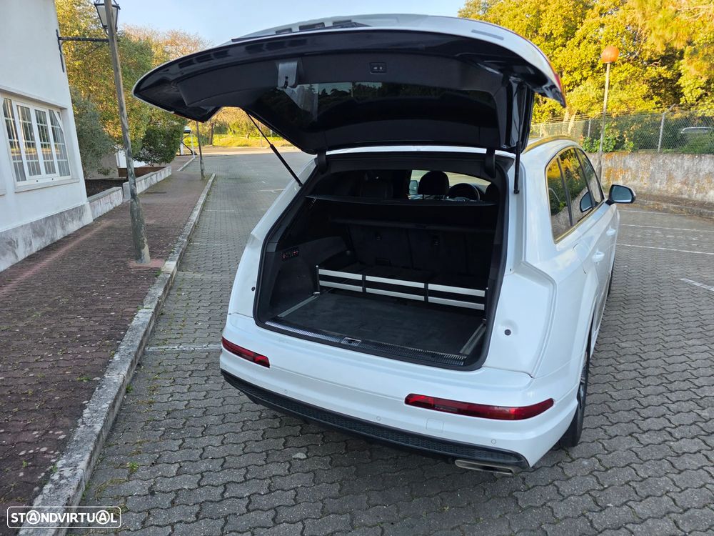 Audi Q7 3.0 TDI quattro S-line Tiptronic 7L - 17