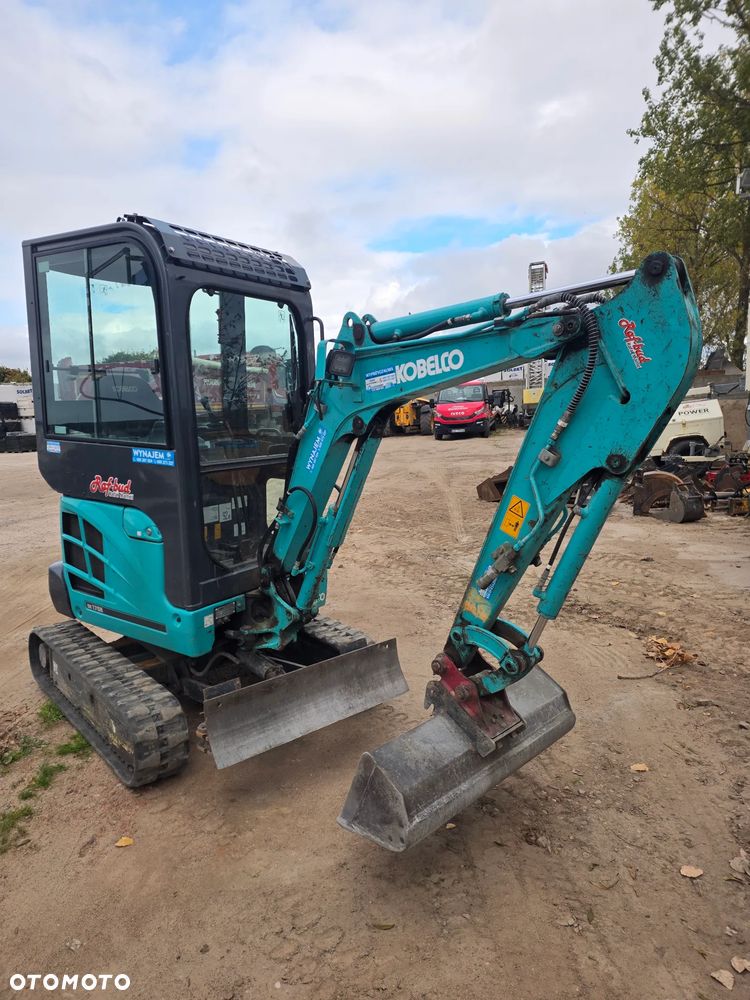 Kobelco SK17SR - 2