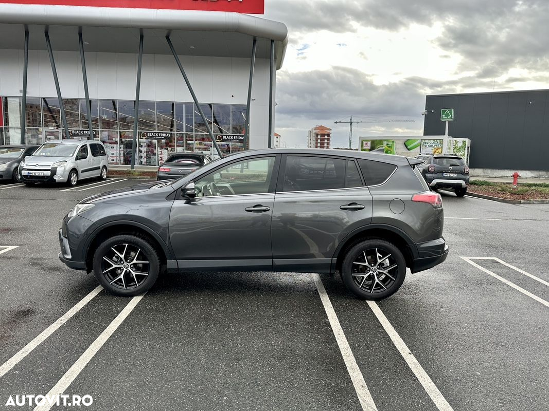 Toyota RAV4 2.0 D-4D 2WD Executive - 18