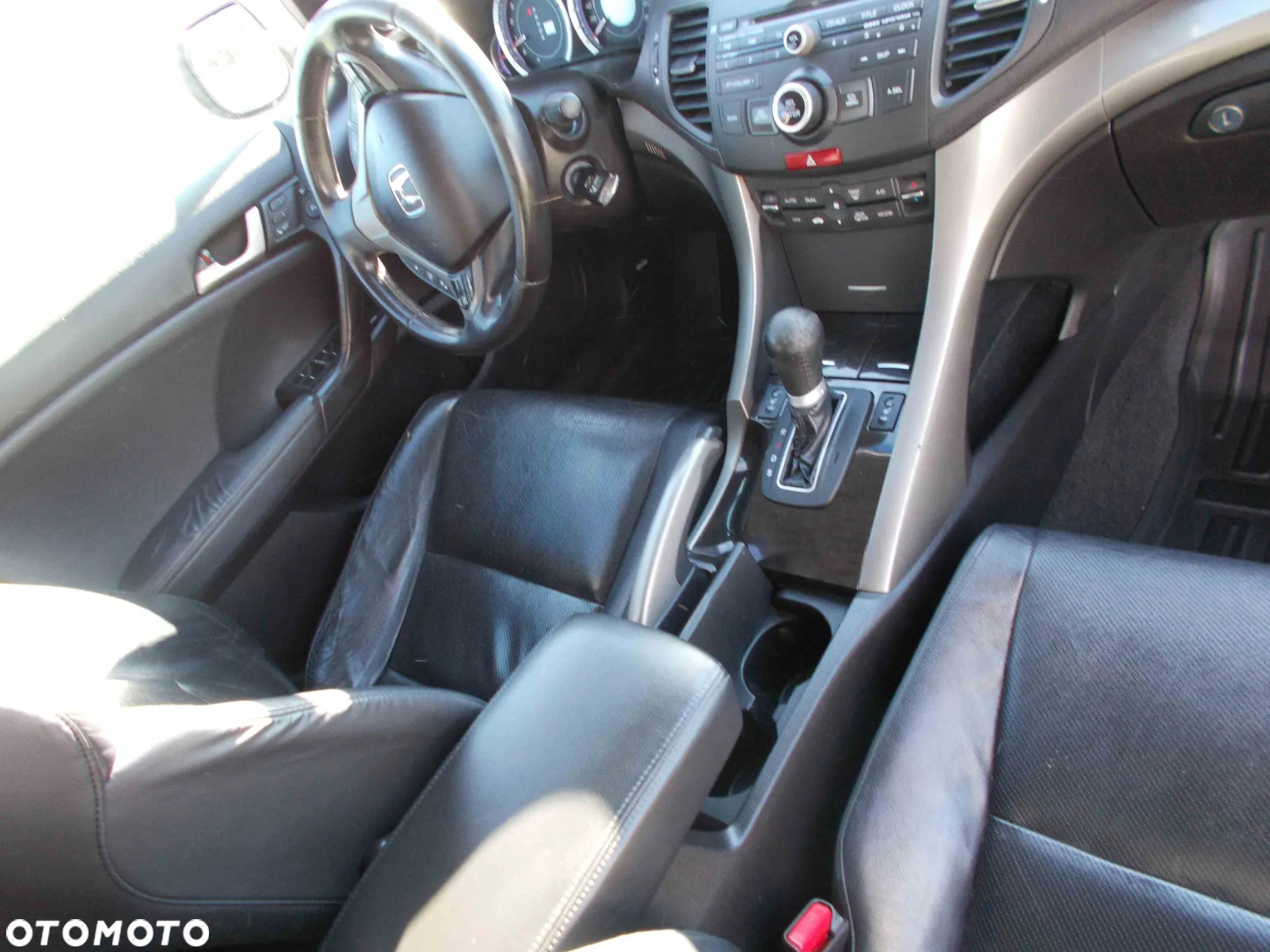 Honda Accord 2.0 Executive - 16
