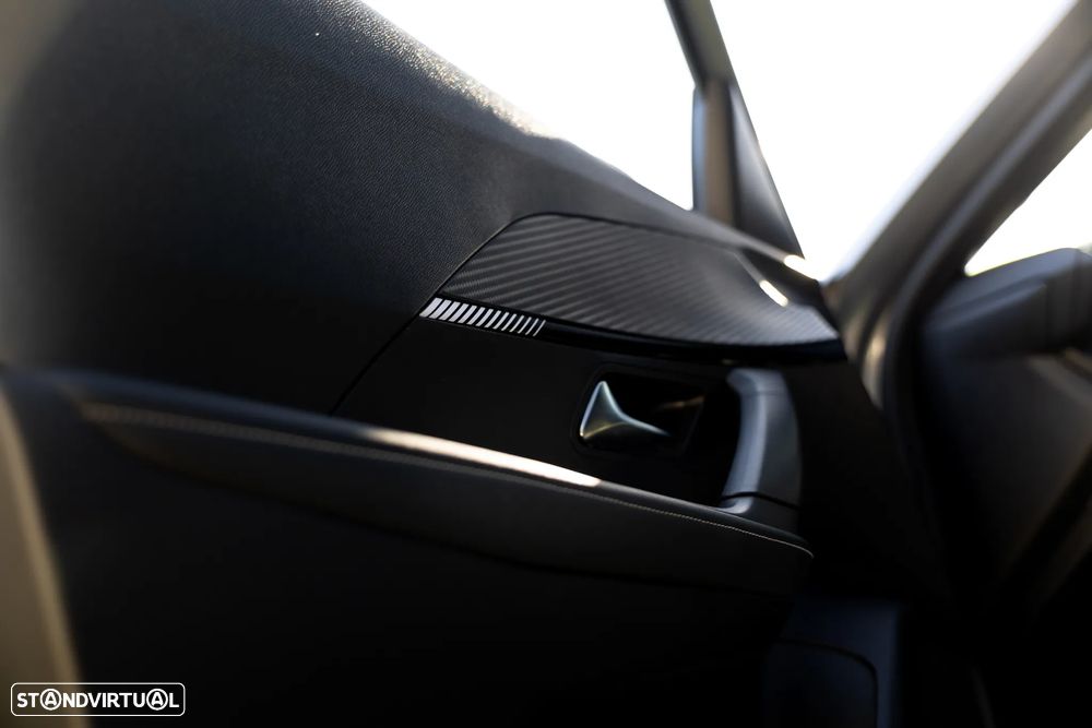 Peugeot 2008 1.2 PureTech Allure Pack - 39