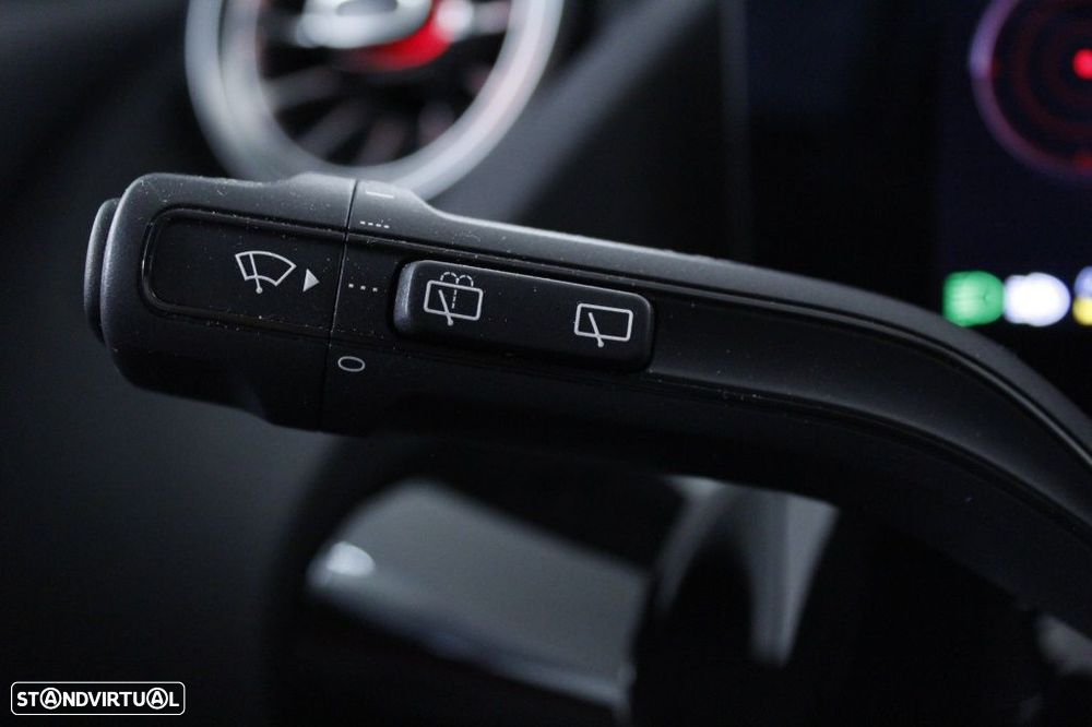 Mercedes-Benz GLA 180 d AMG Line - 26