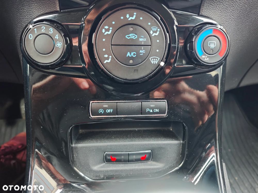 Ford Fiesta 1.0 Titanium X - 11