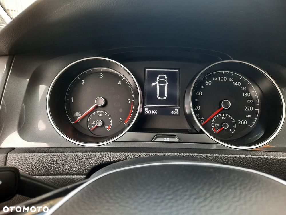 Volkswagen Golf - 20