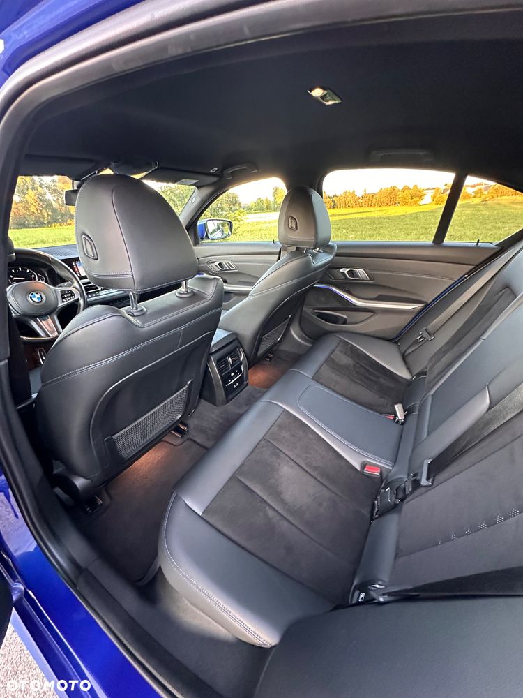 BMW Seria 3 318d M Sport - 14
