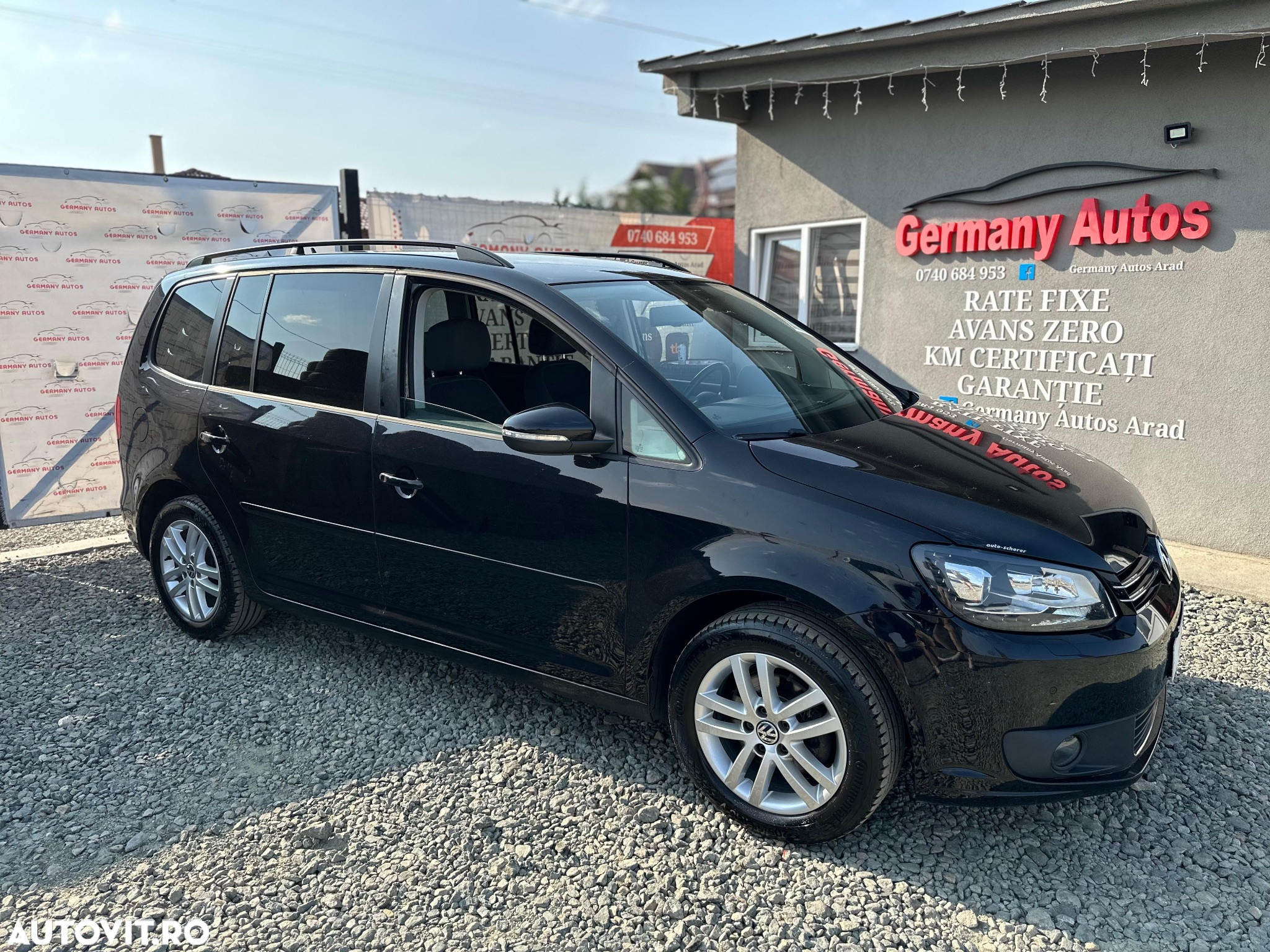 Volkswagen Touran - 2