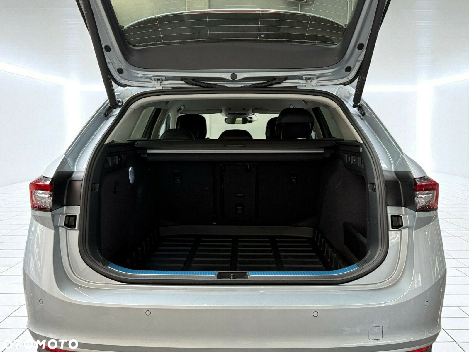 Skoda Superb 2.0 TDI SCR 4x4 L&K DSG - 10