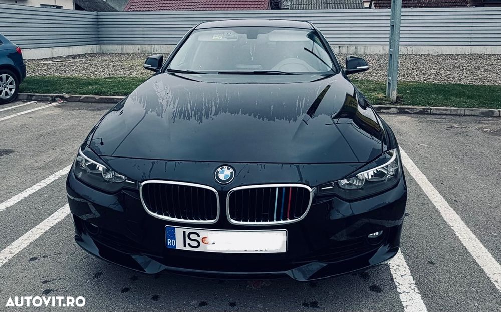 BMW Seria 3 320i - 1