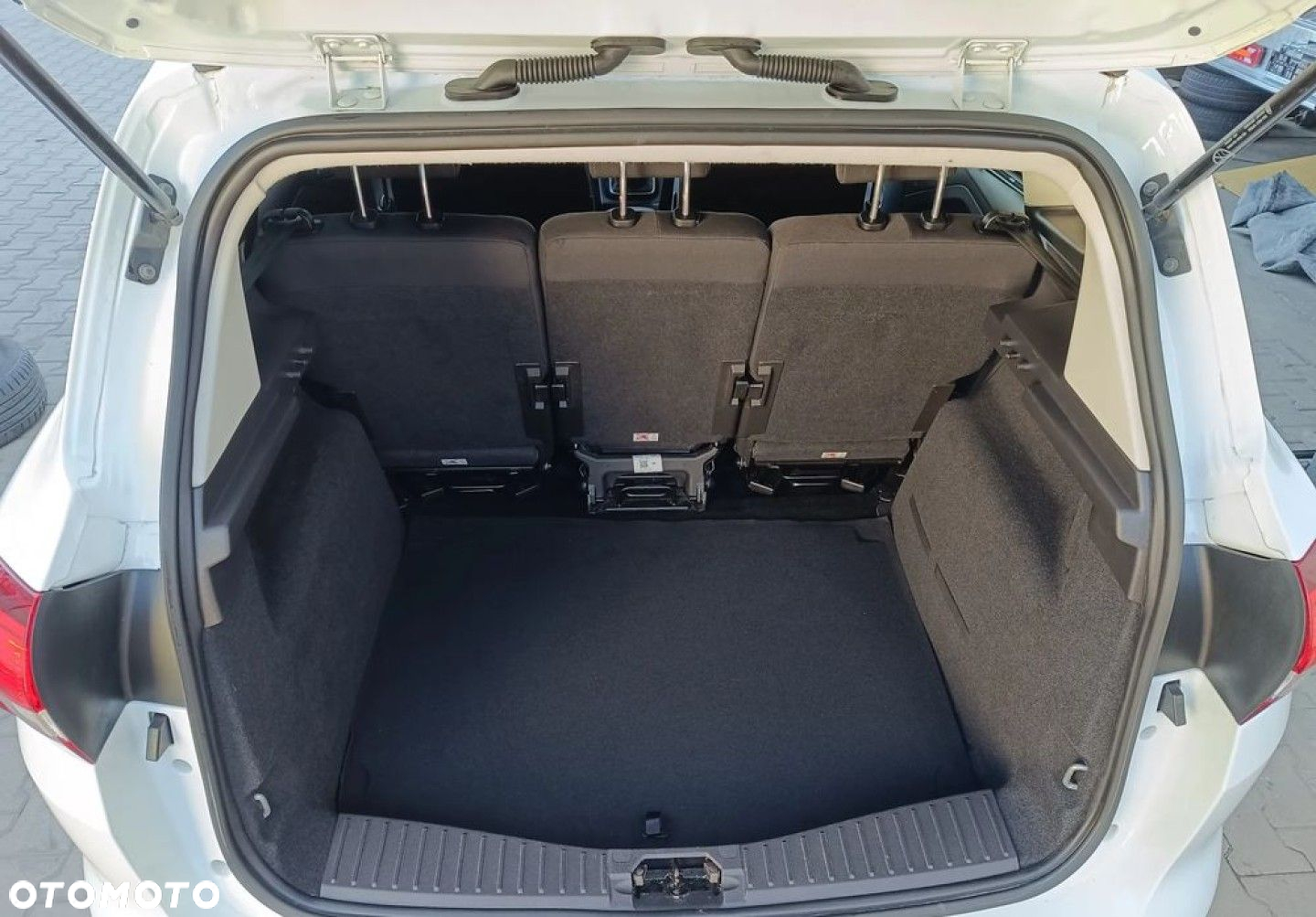 Ford C-MAX - 14