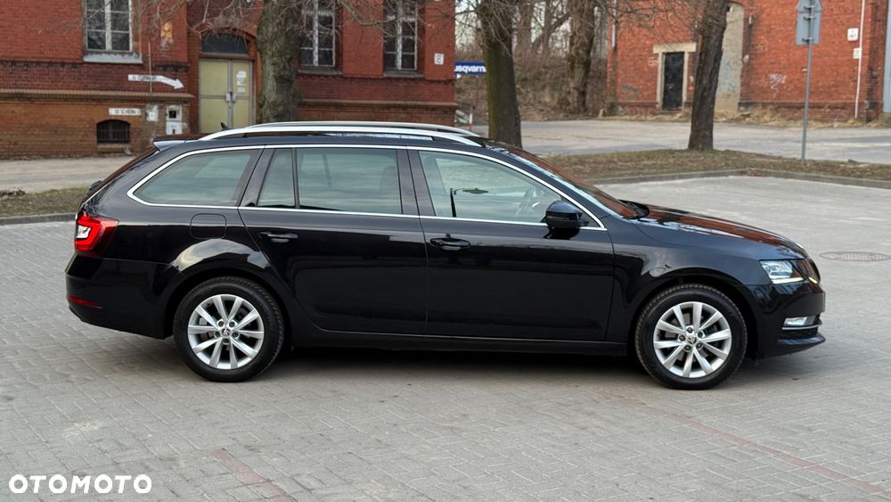 Skoda Octavia 2.0 TDI Style DSG - 6