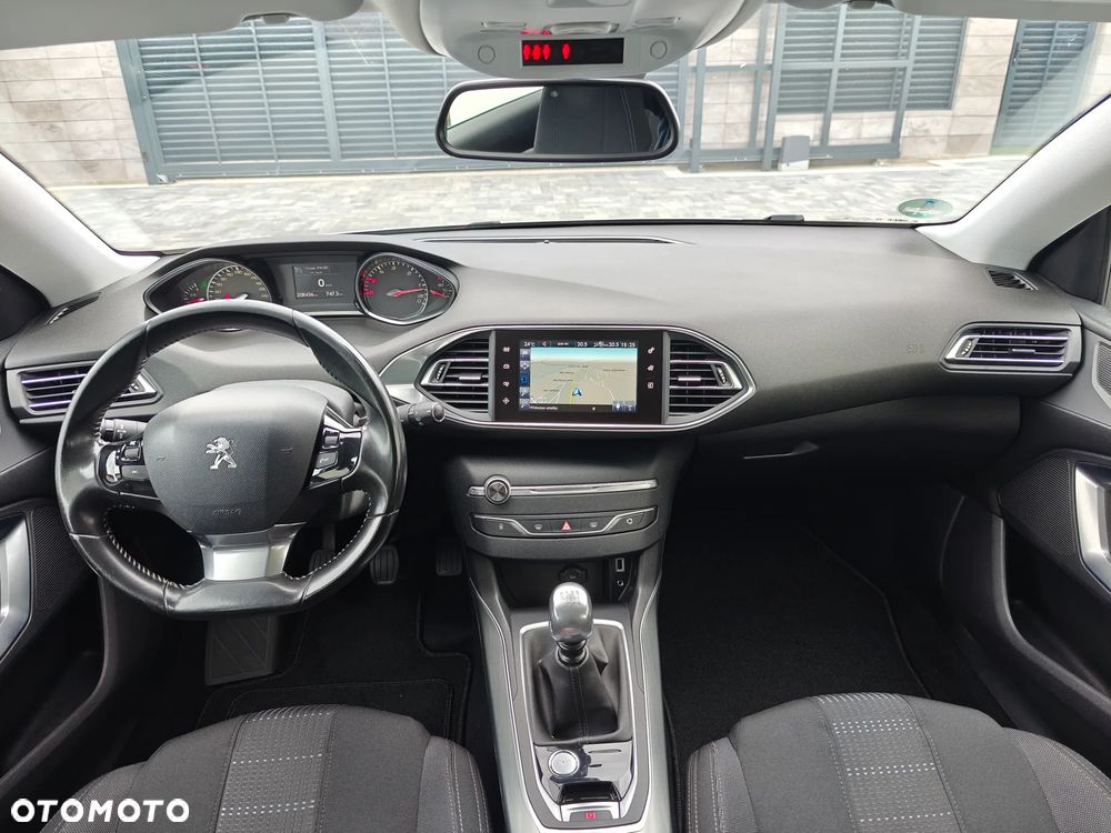 Peugeot 308 1.6 BlueHDi Allure S&S - 5