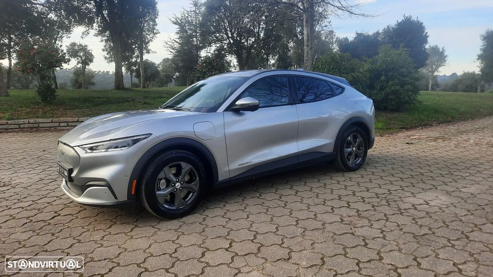 Ford Mustang Mach-E - 12