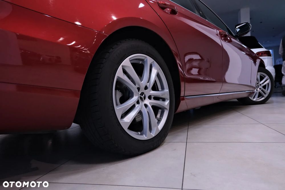 Mercedes-Benz Klasa E 220 d 4Matic 9G-TRONIC - 12