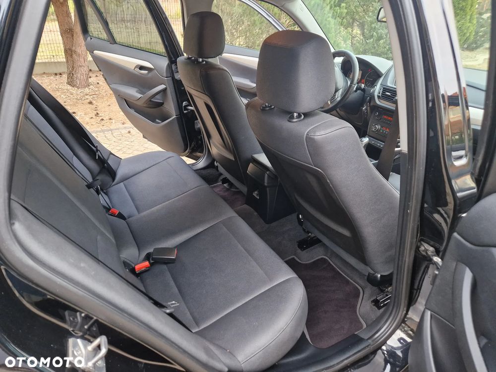 BMW X1 xDrive18d xLine - 8