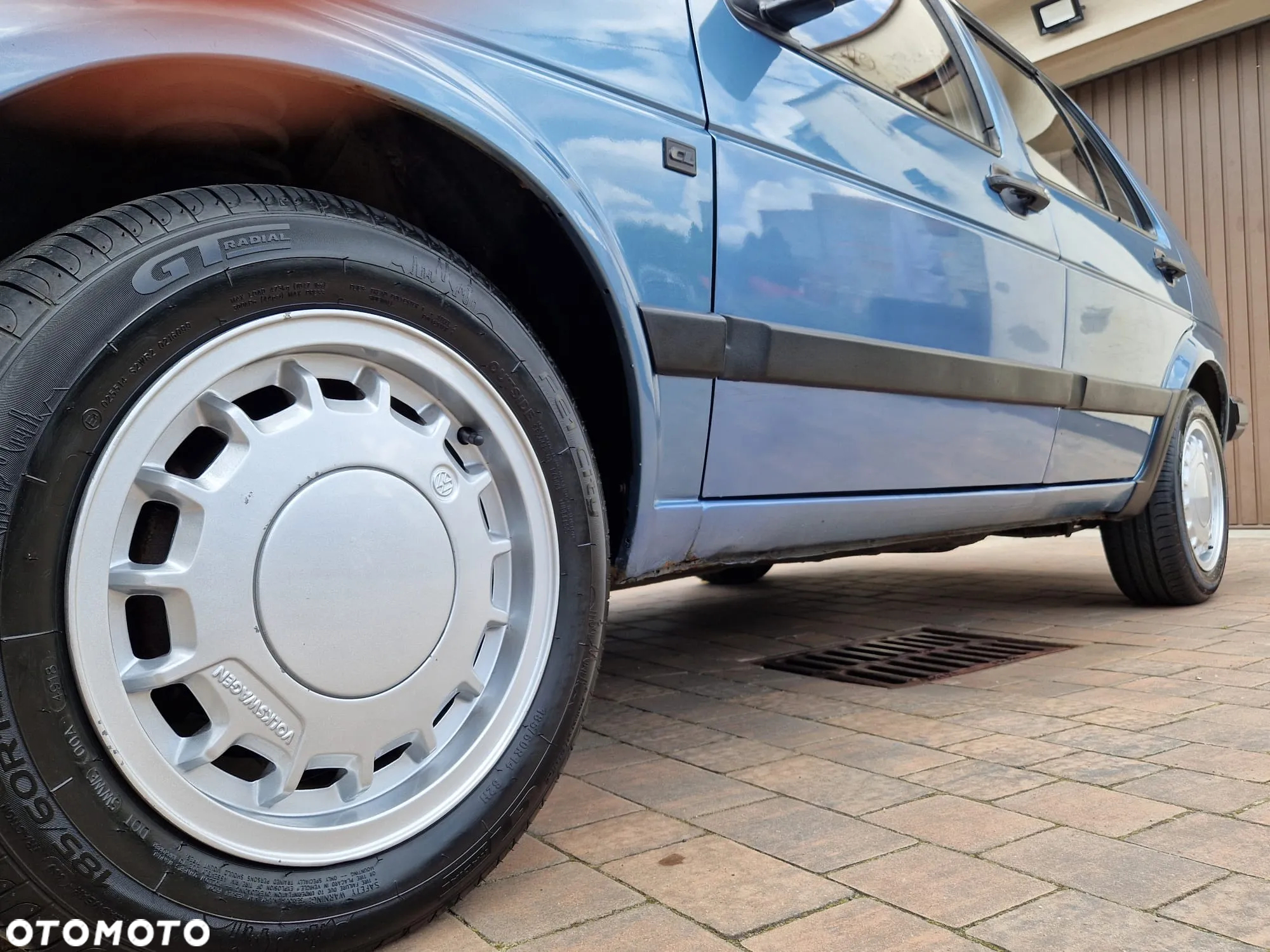 Volkswagen Golf - 6