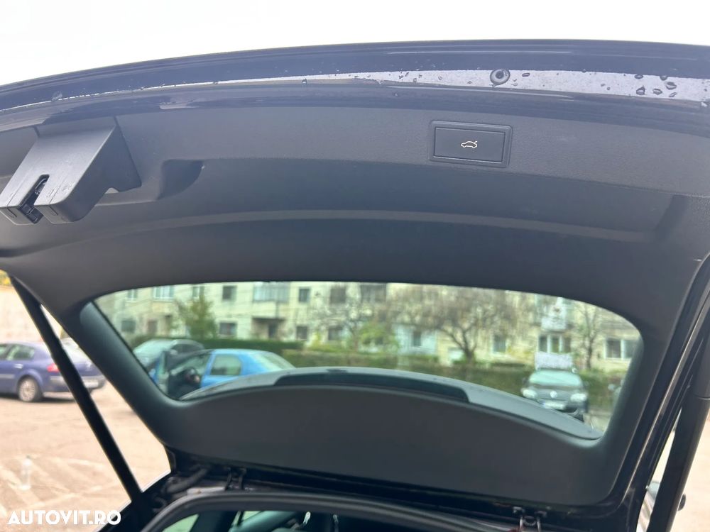 Skoda Octavia 2.0 TDI DSG RS - 6