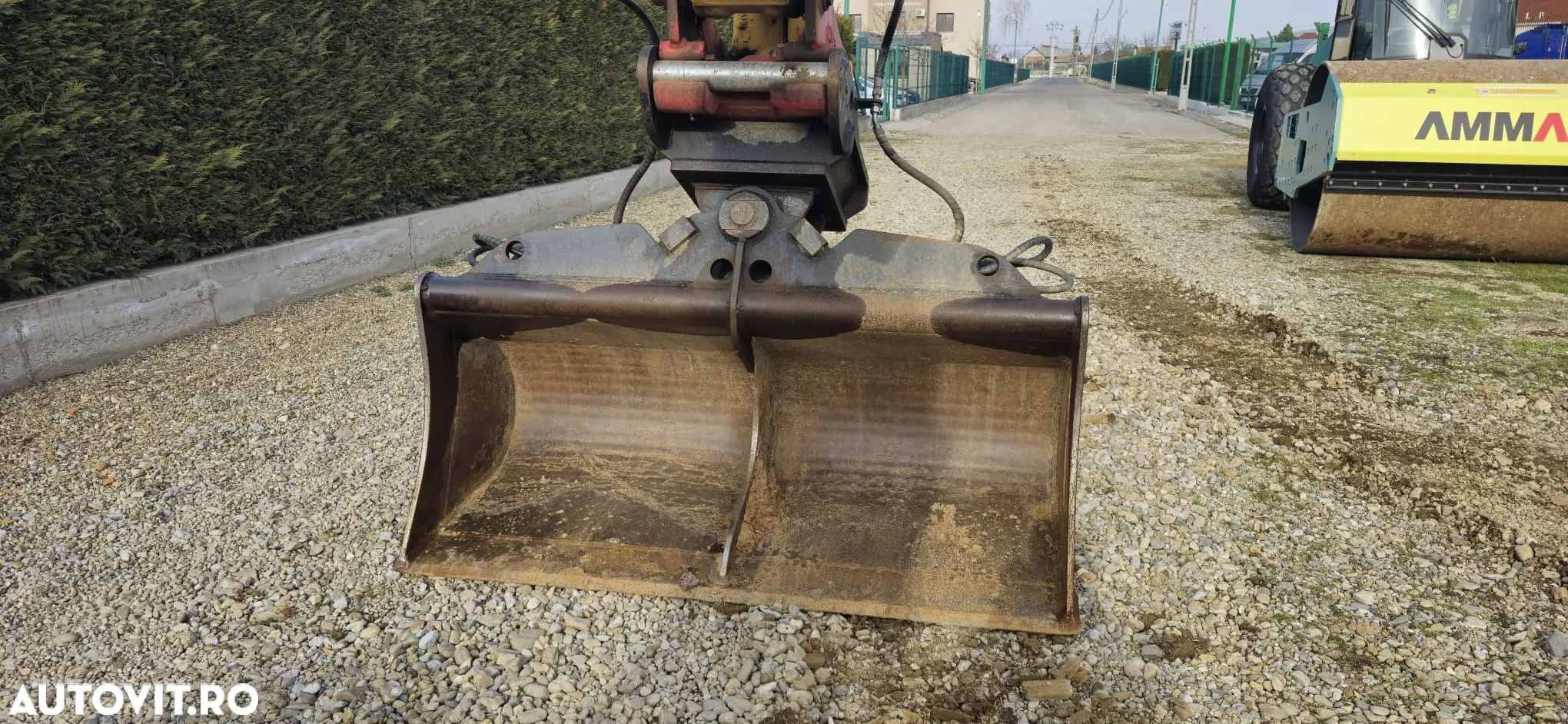 Komatsu PC210LC - 7