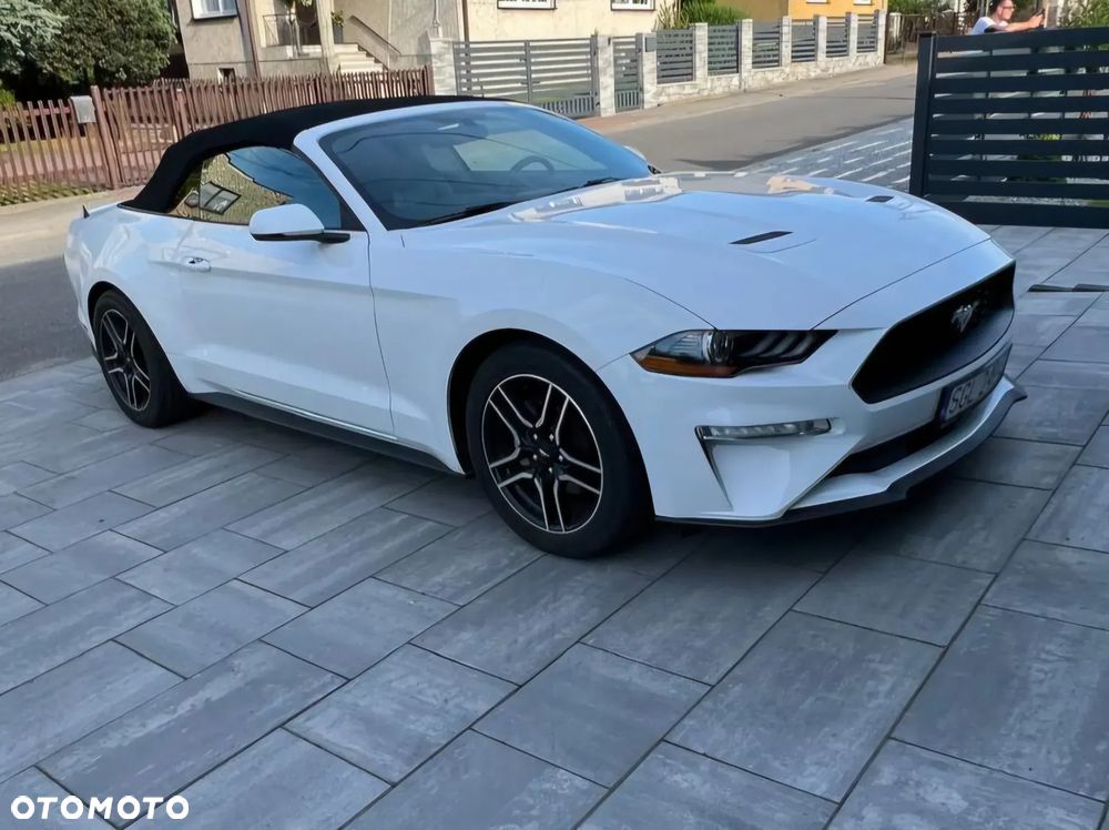 Ford Mustang - 6