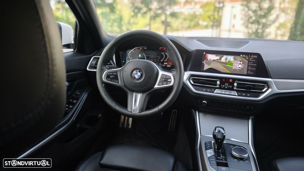 BMW 318 d Pack M Auto - 23