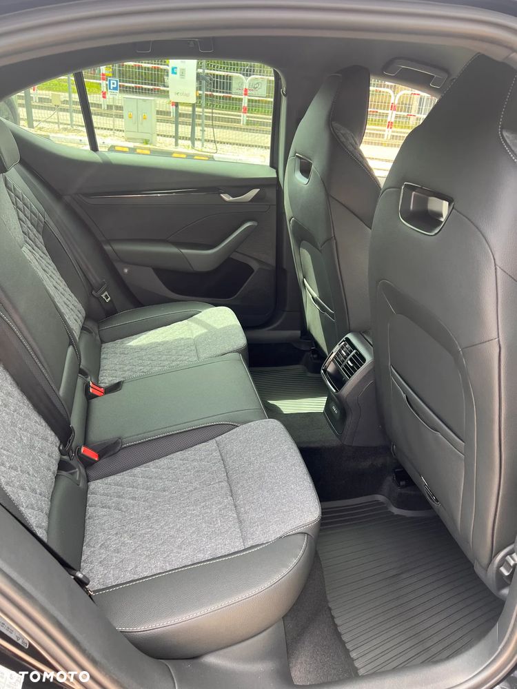 Skoda Octavia 1.5 TSI mHEV Sportline DSG - 11