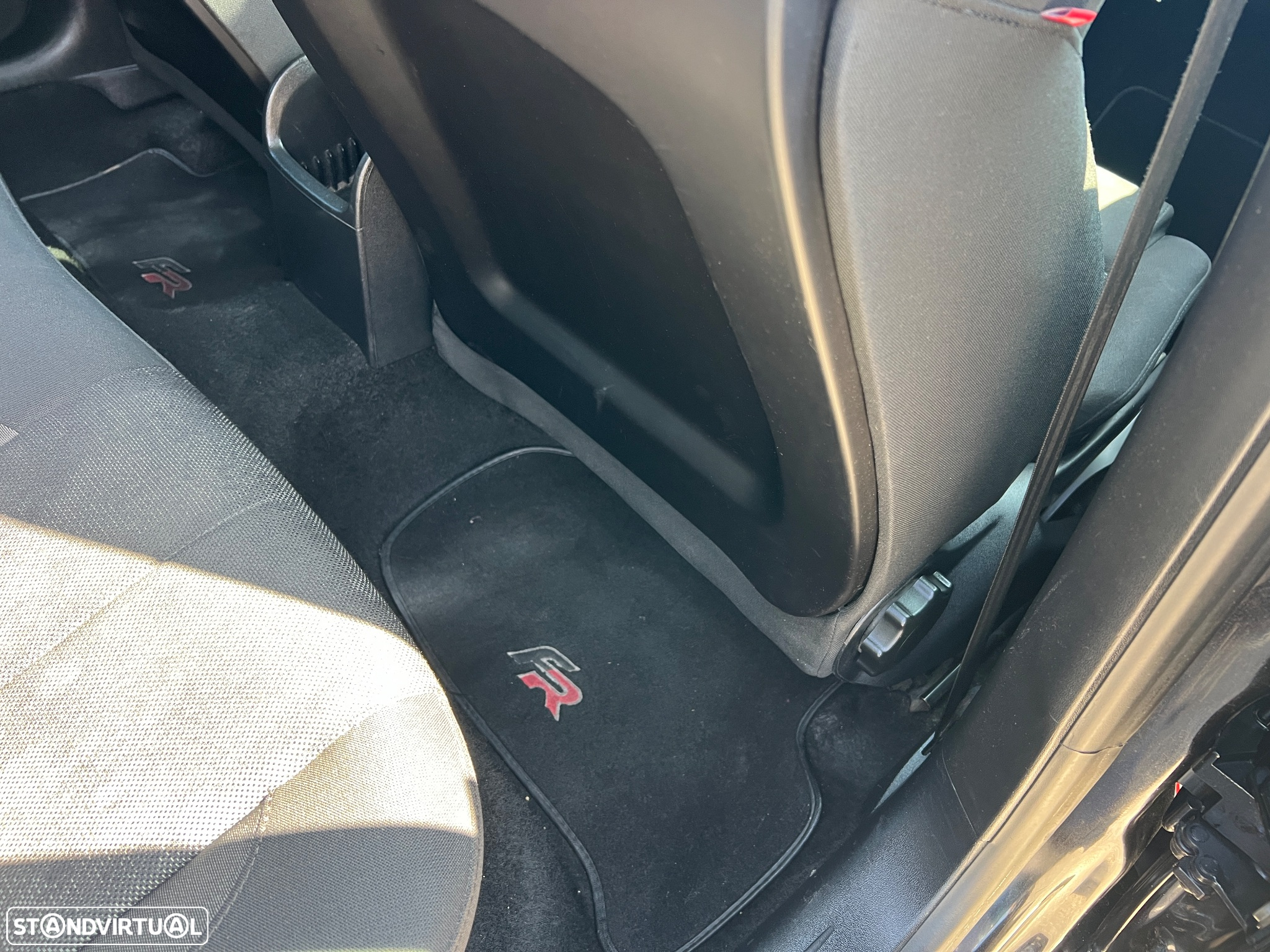 SEAT Leon 2.0 TDI FR 18 Tiago Monteiro - 45