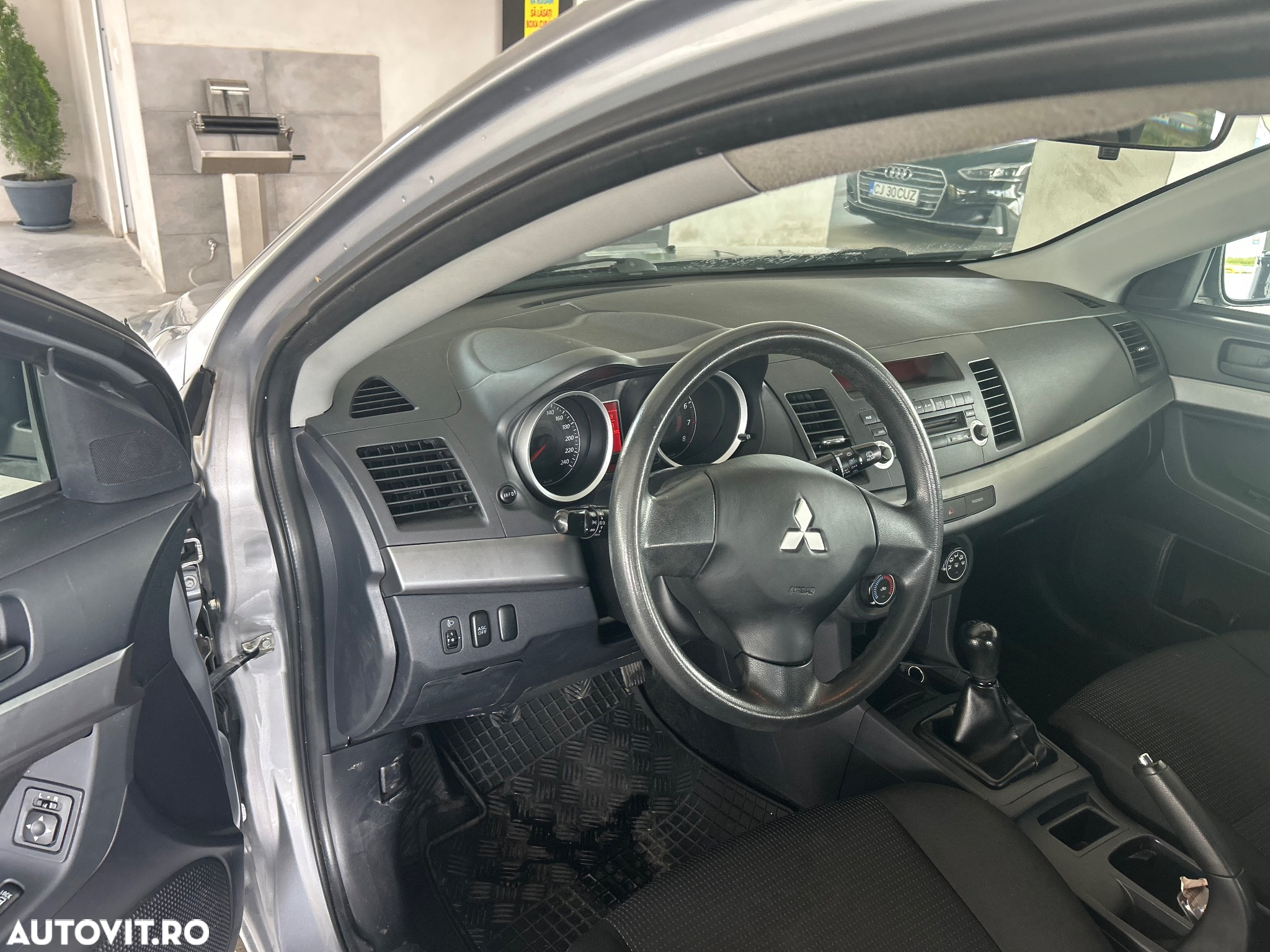 Mitsubishi Lancer 1.8 MPI Inform - 2