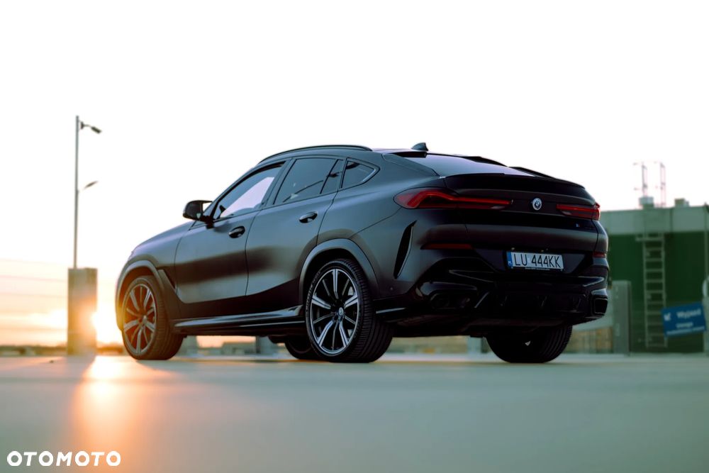 BMW X6M - 10