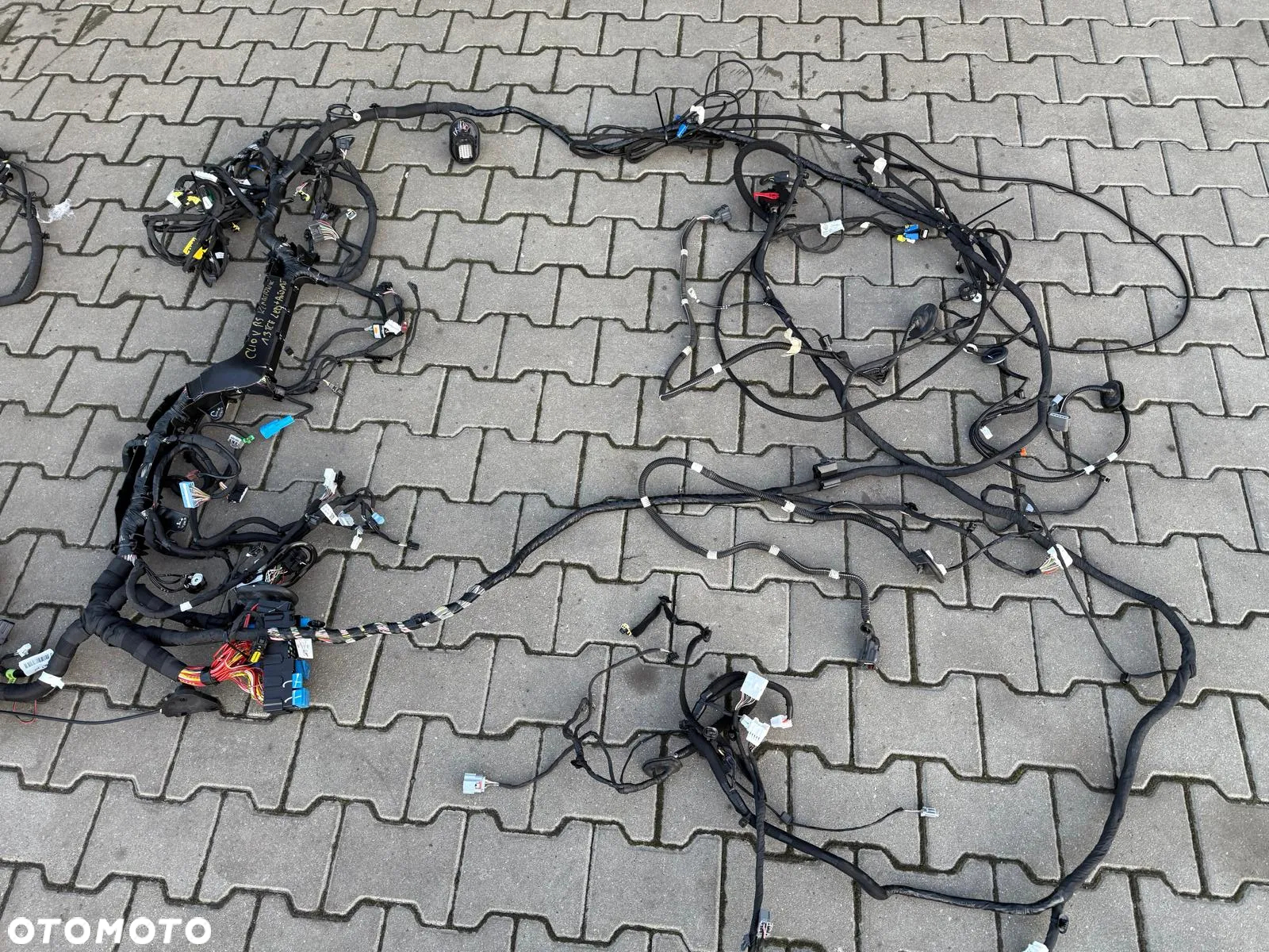 INSTALACJA RENAULT CLIO V RS 1.3 TCE 19- AUTOMAT FULL LED BOSE - 6