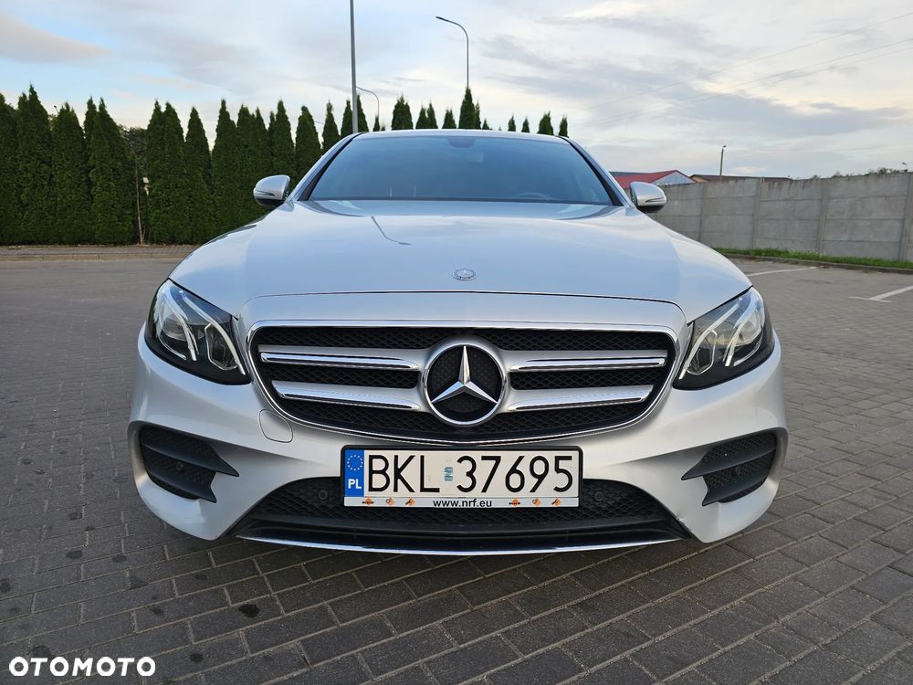 Mercedes-Benz Klasa E 300 9G-TRONIC AMG Line - 4